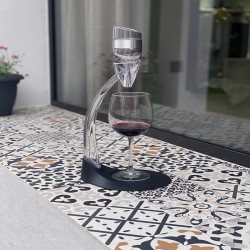 Aérateur de vin avec support bras